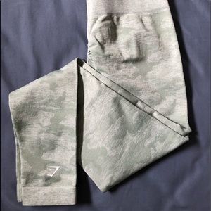 NW Gymshark Camo Seamless Leggings! Sage Green